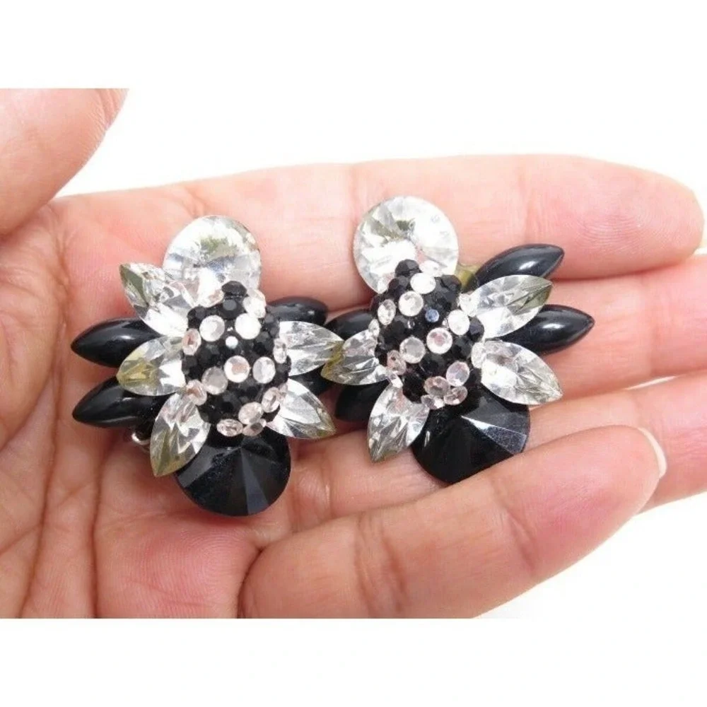 Vintage Large‎ Black & Clear Rhinestone Clip-on Earrings